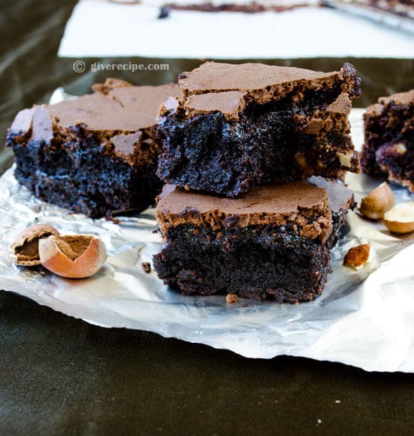 Double Chocolate Brownies | #chocolate #brownies #dessert | giverecipe.com 双层巧克力布朗尼| #巧克力#布朗尼#甜点| giverecipe.com