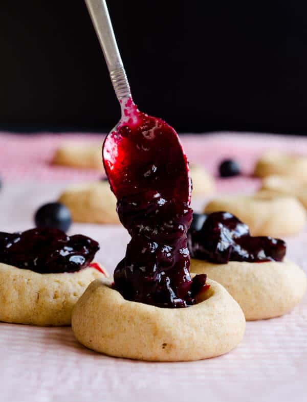 Thumbprint Cookies with Blueberry Jam | giverecipe.com | #blueberry #jam #cookies