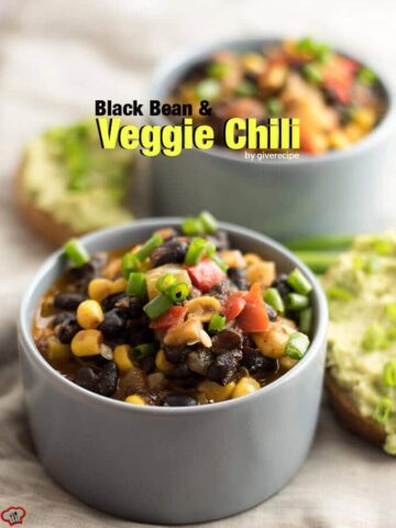 黑豆和蔬菜辣椒。健康、丰盛、轻松。30分钟内准备好!——giverecipe.com