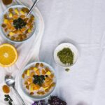 加了肉桂、蜂蜜和冬季水果的温暖的Bulgur早餐碗会给你的家人一个惊喜。你会想要用这个来改变你常规的燕麦碗。