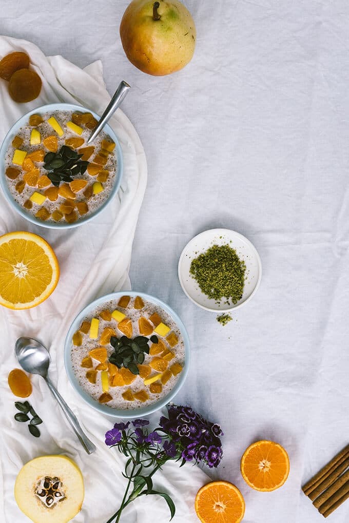 加了肉桂、蜂蜜和冬季水果的温暖的Bulgur早餐碗会给你的家人一个惊喜。你会想要用这个来改变你常规的燕麦碗。